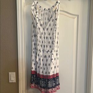 White and Navy Sleeveless Dress